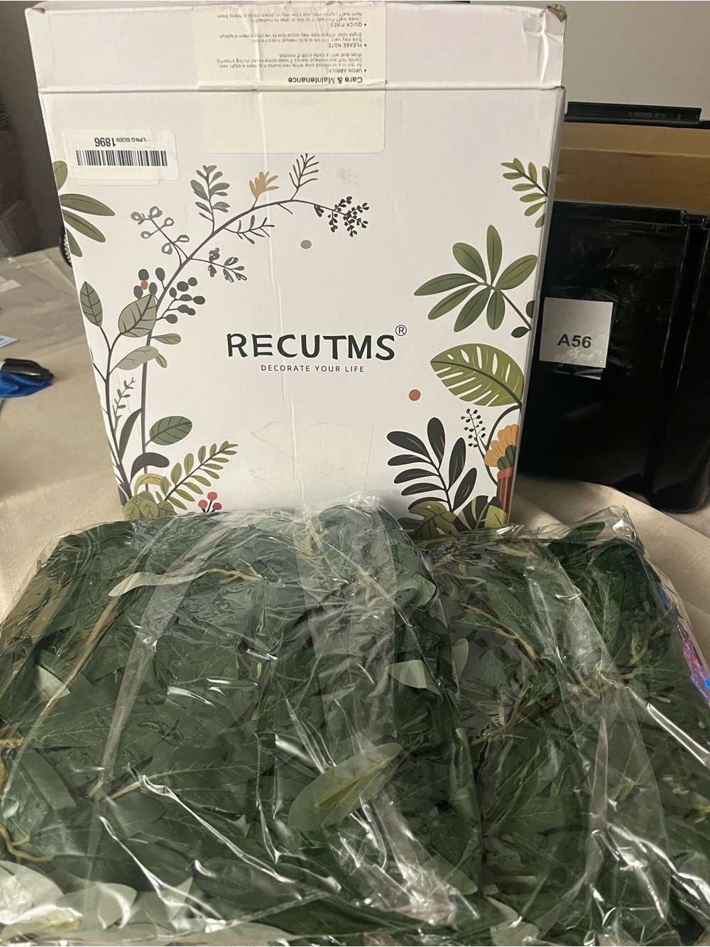 Green Artificial Eucalyptus Leaves - Decorative Home Foliage
